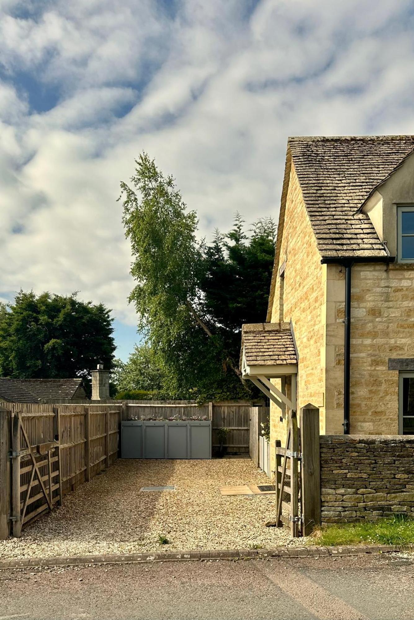 Holly Cirencester